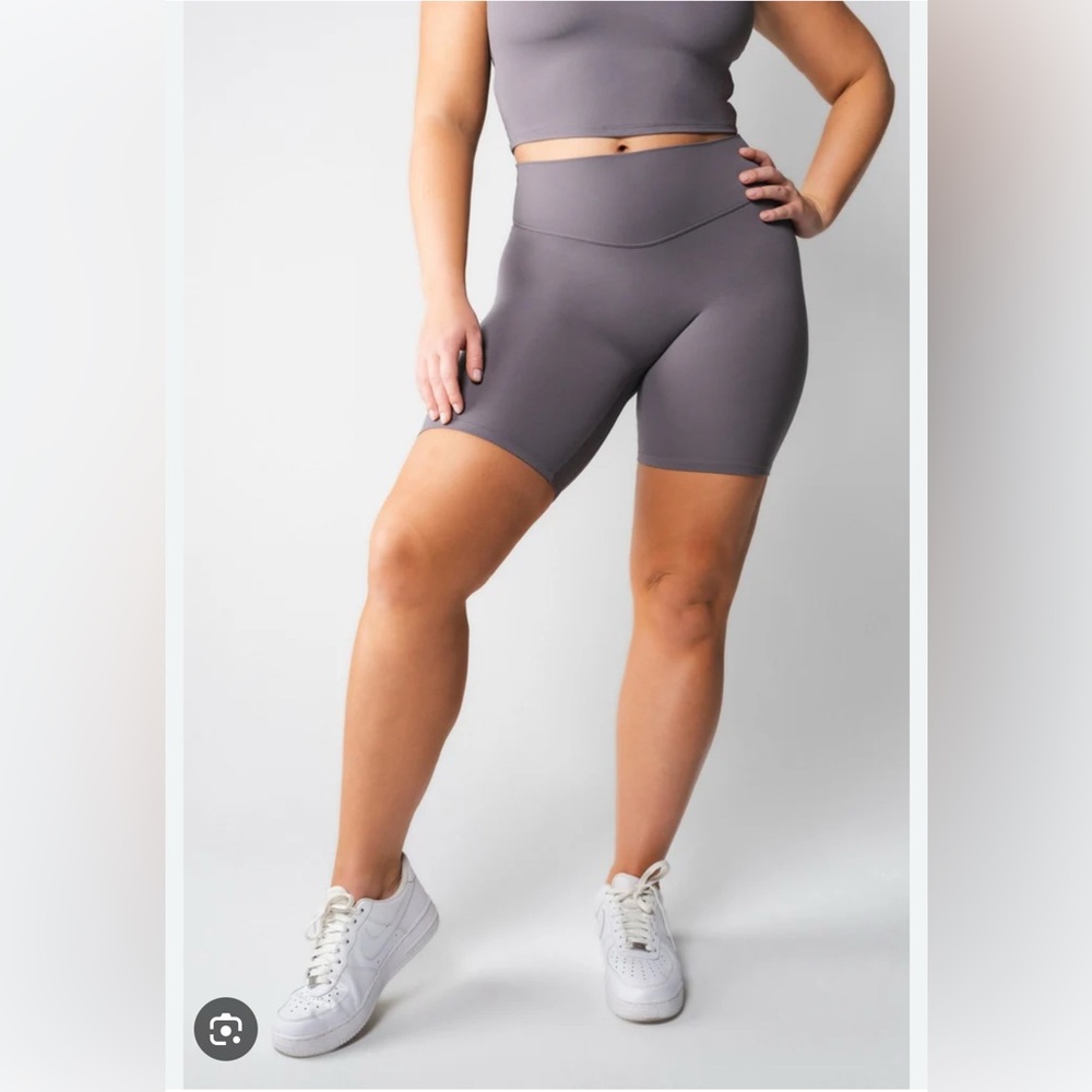 Vitality Cloud ii Biker Short - Iron